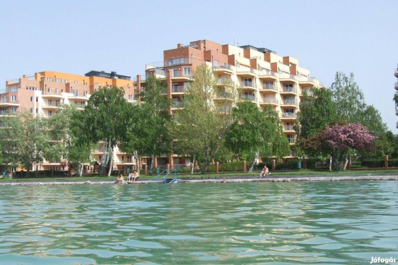 Galeriusbeach Deluxe Apartment Siófok Buitenkant foto